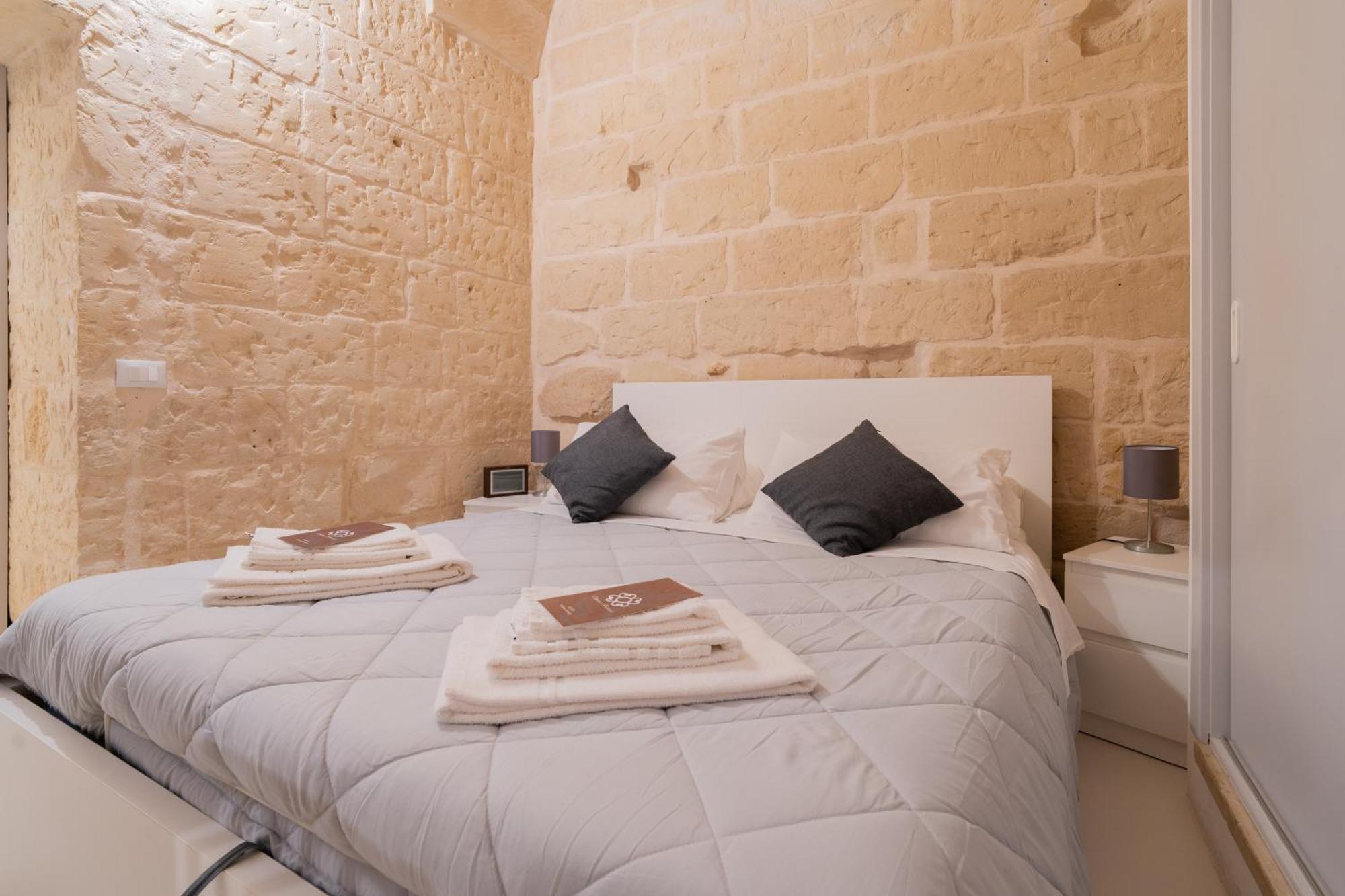 Dimora Barocca Apartment Irene Lecce Exterior photo